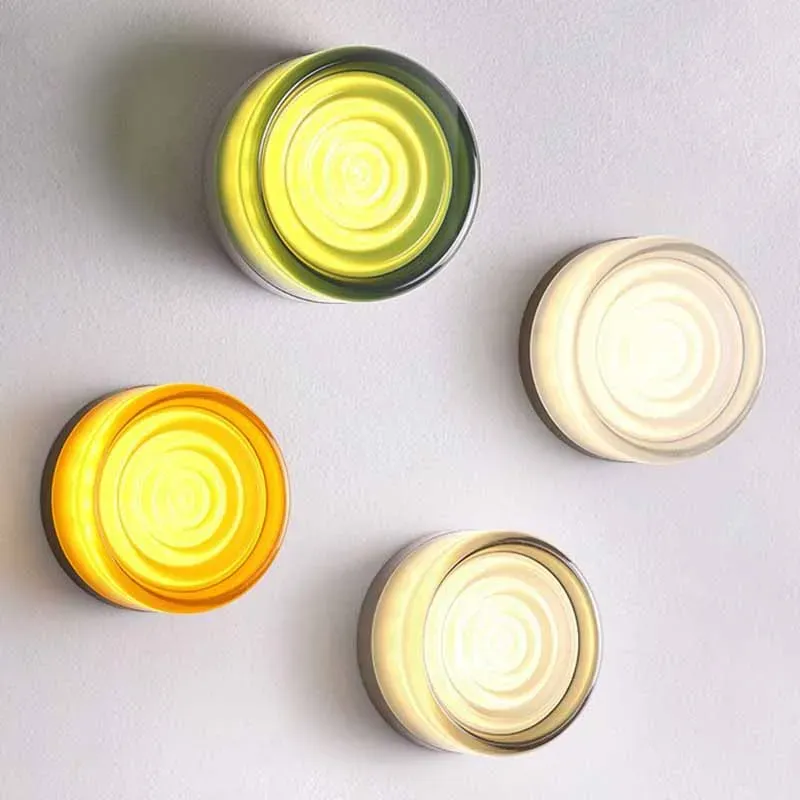 Nordische LED-Wandlampe in Rauchgrau