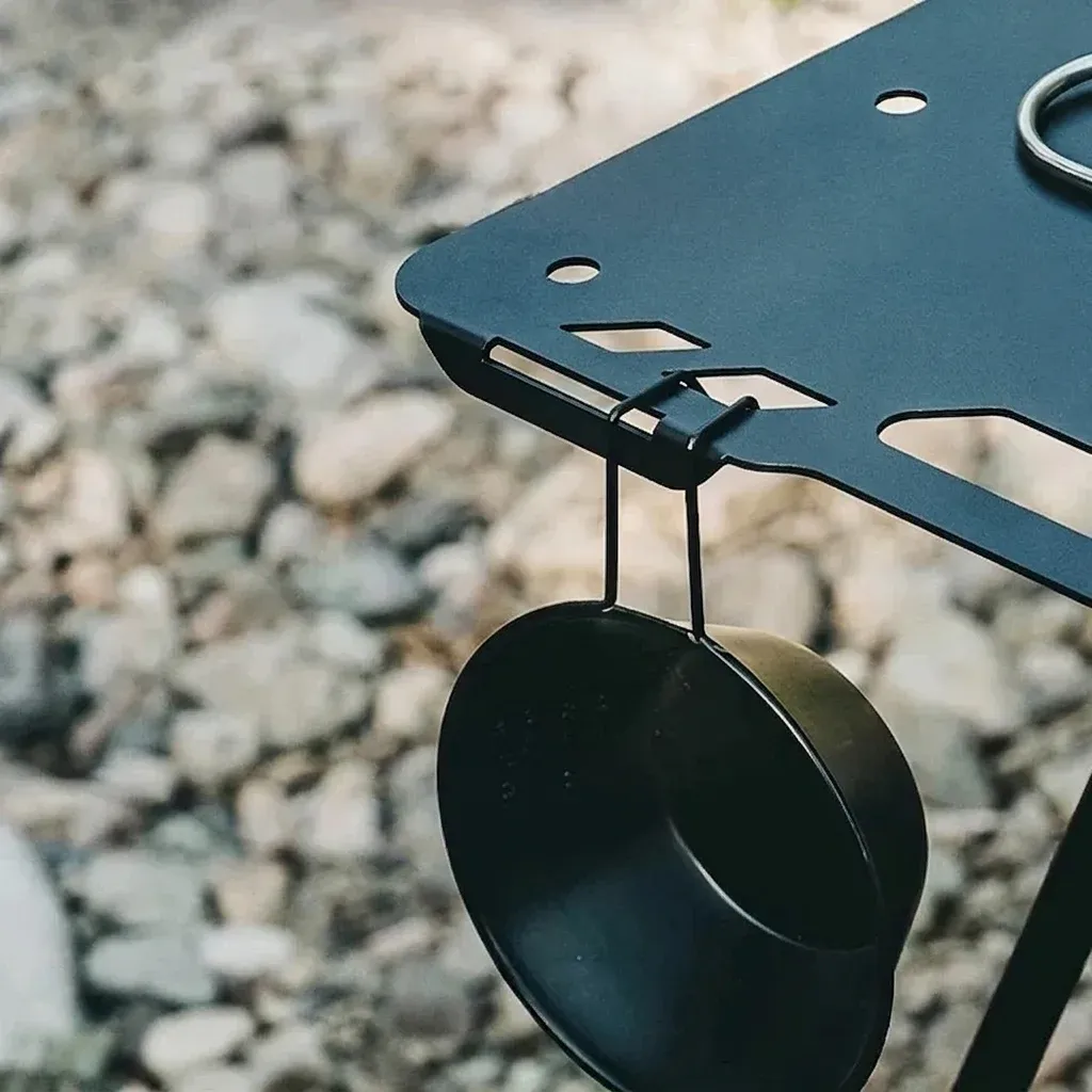 Schwarzer klappbarer WESTTUNE Campingtisch aus Aluminium