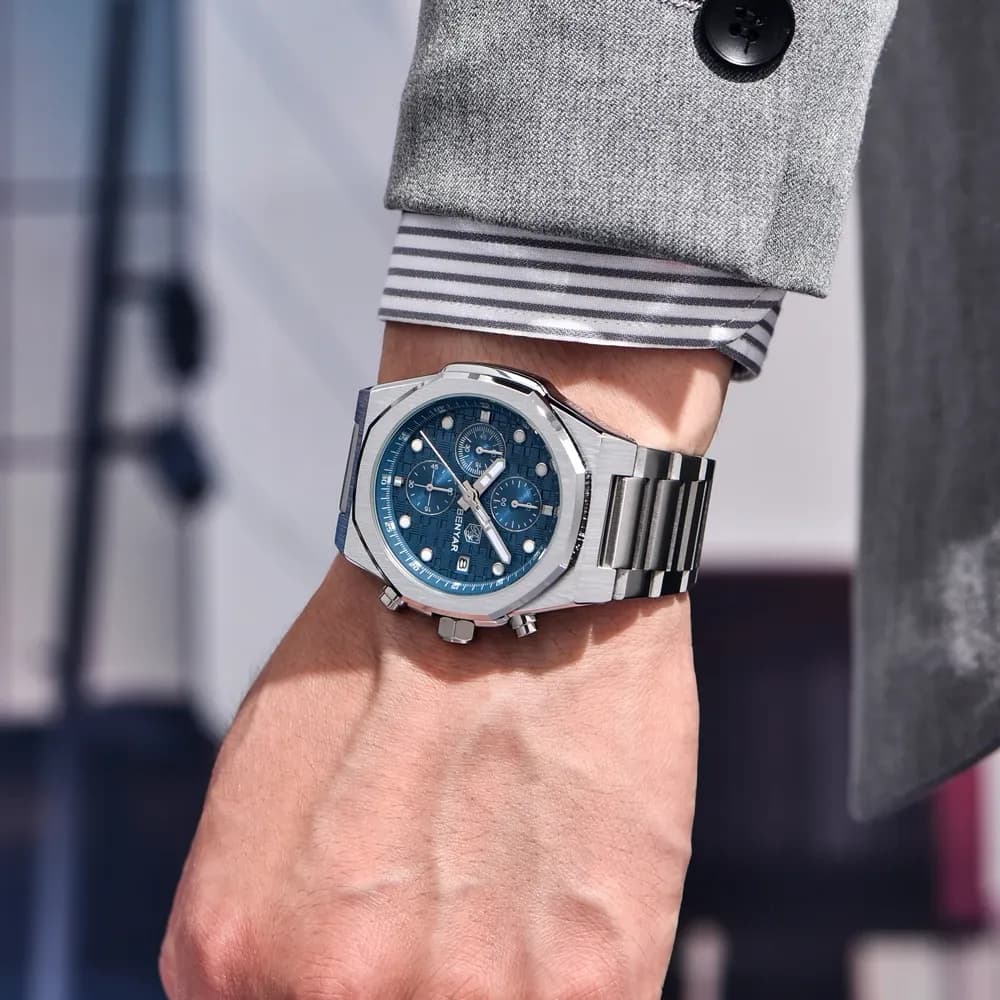 Herrenuhr aus Edelstahl mit Chronograph und Datumsanzeige