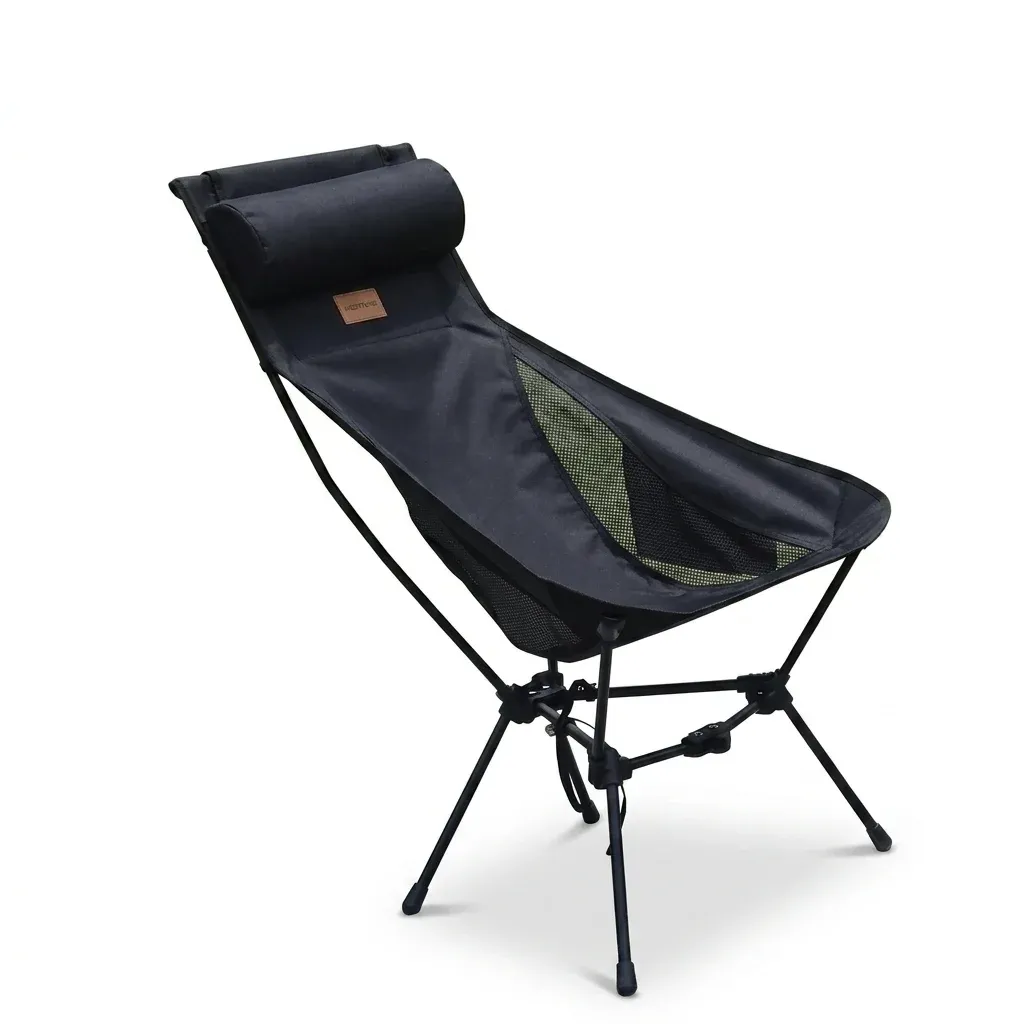 Schwarzer faltbarer Campingstuhl mit Kopfstütze